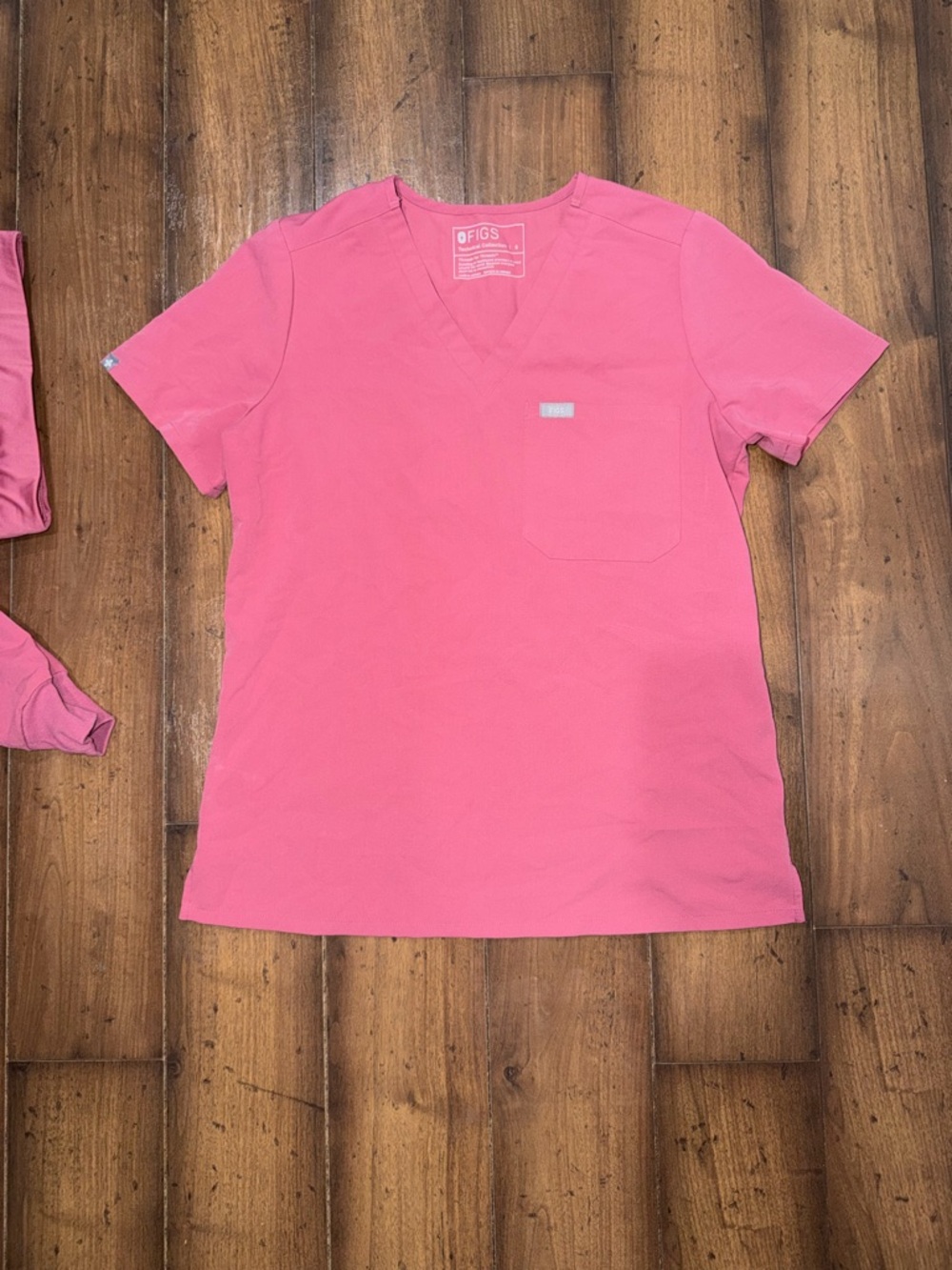 Figs Small Pink V-Neck Medical Scrub Top